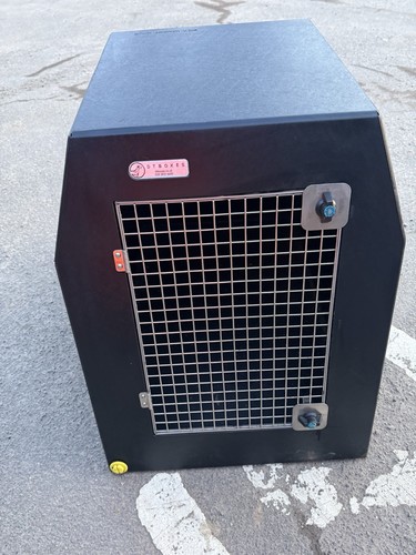 Single dog box from - from, dt